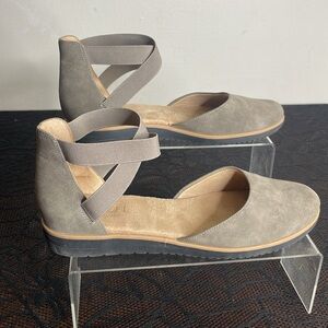 SOUL Naturalizer Gray Flats with Ankle Strap Women’s Size 10 EUR 41